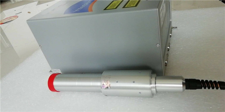 YLP-V2-1-100-100-100 IPG 100W掺镱脉冲光纤激光器实拍图2