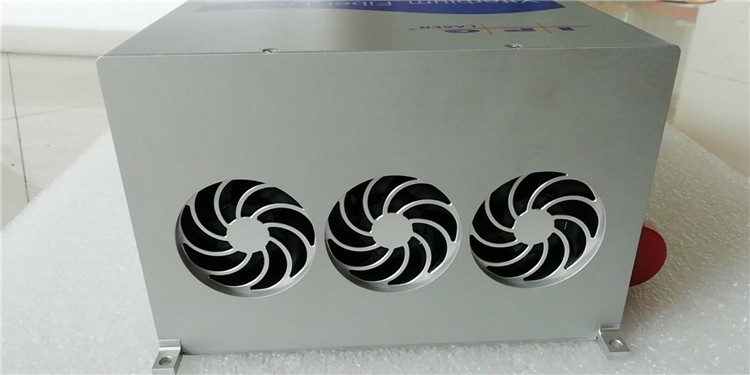 YLP-V2-1-100-100-100 IPG 100W掺镱脉冲光纤激光器实拍图8