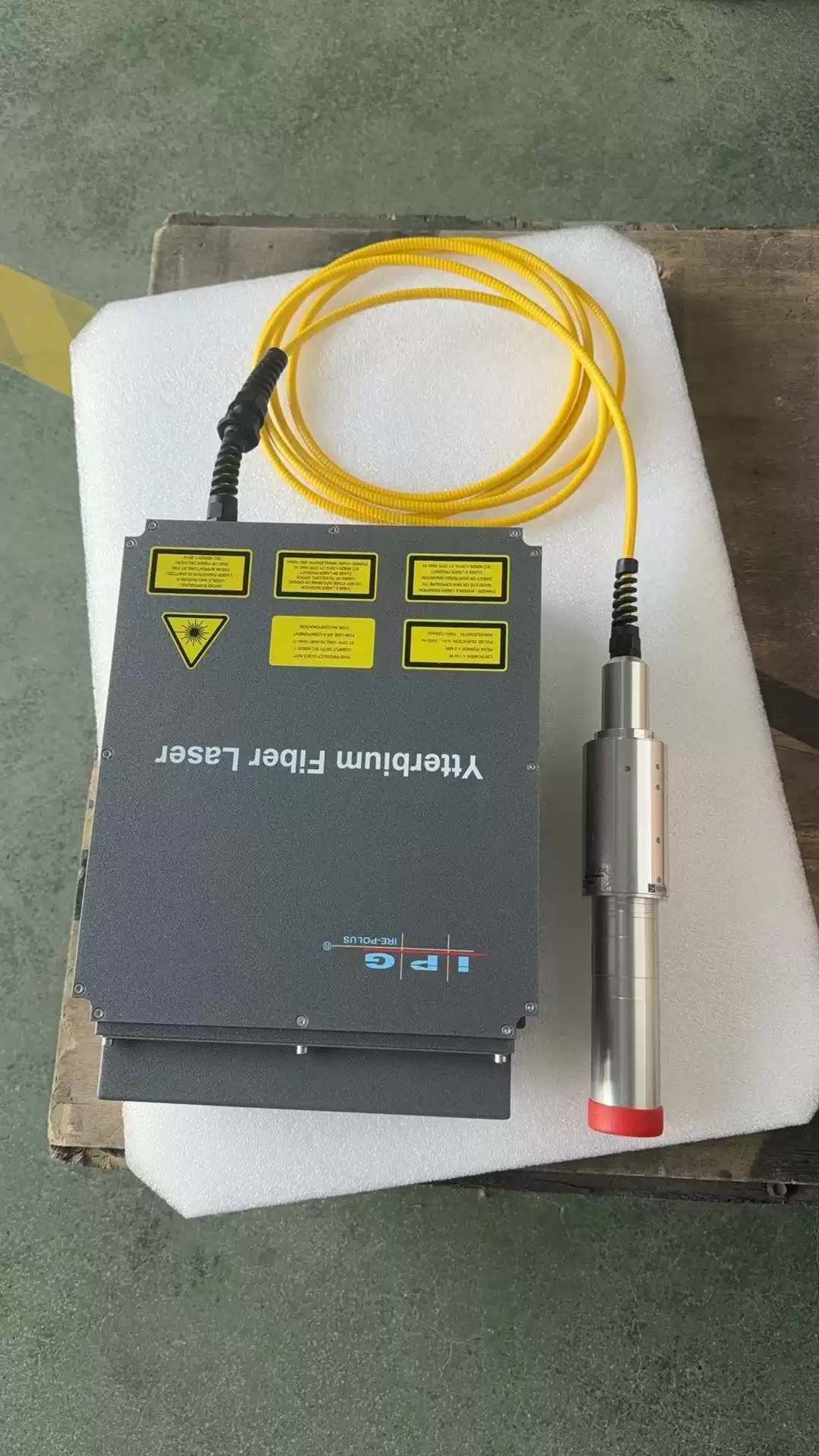 YLP-V2-1-100-20-20 20W IPG脉冲光纤激光器进口 - 图片 2